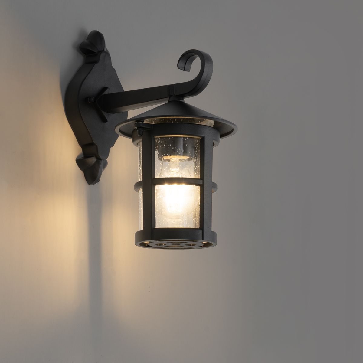 Klassieke buiten wandlantaarn zwart IP44 - Herb