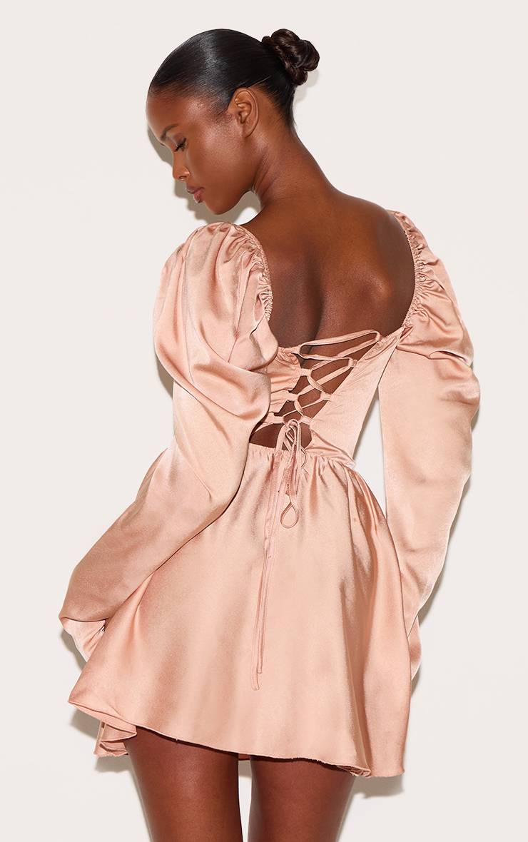 Dusty Peach Robe Patineuse Bouffante À Détail Corset En Satin