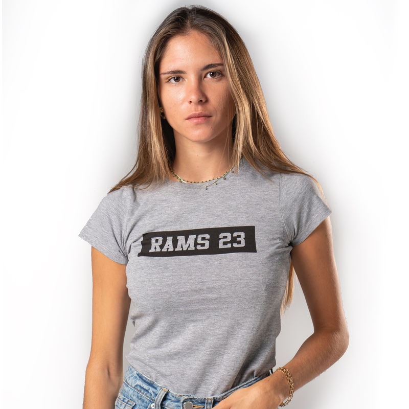 Camiseta Rams 23 com estampa retangular alongada