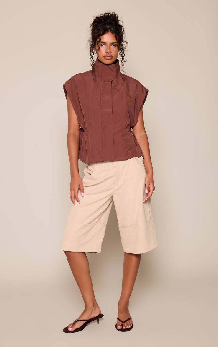 Beige Short Long En Peau De Pêche Avec Revers