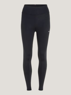Calça legging esportiva essencial, comprimento total e modelagem justa.