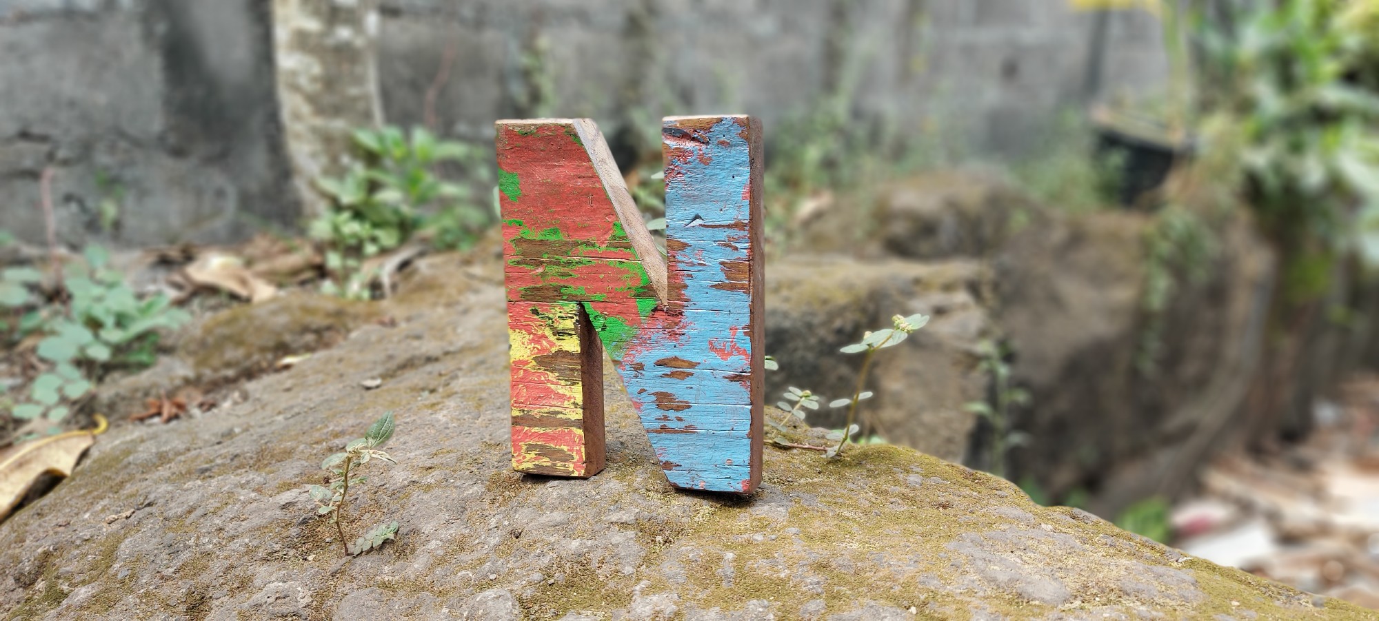 Holzbuchstabe 'N', mehrfarbig, T 2,5 cm, B 13 cm, H 19 cm von fischer's lagerhaus