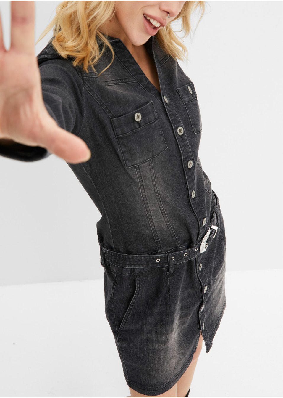 Robe en jean avec ceinture