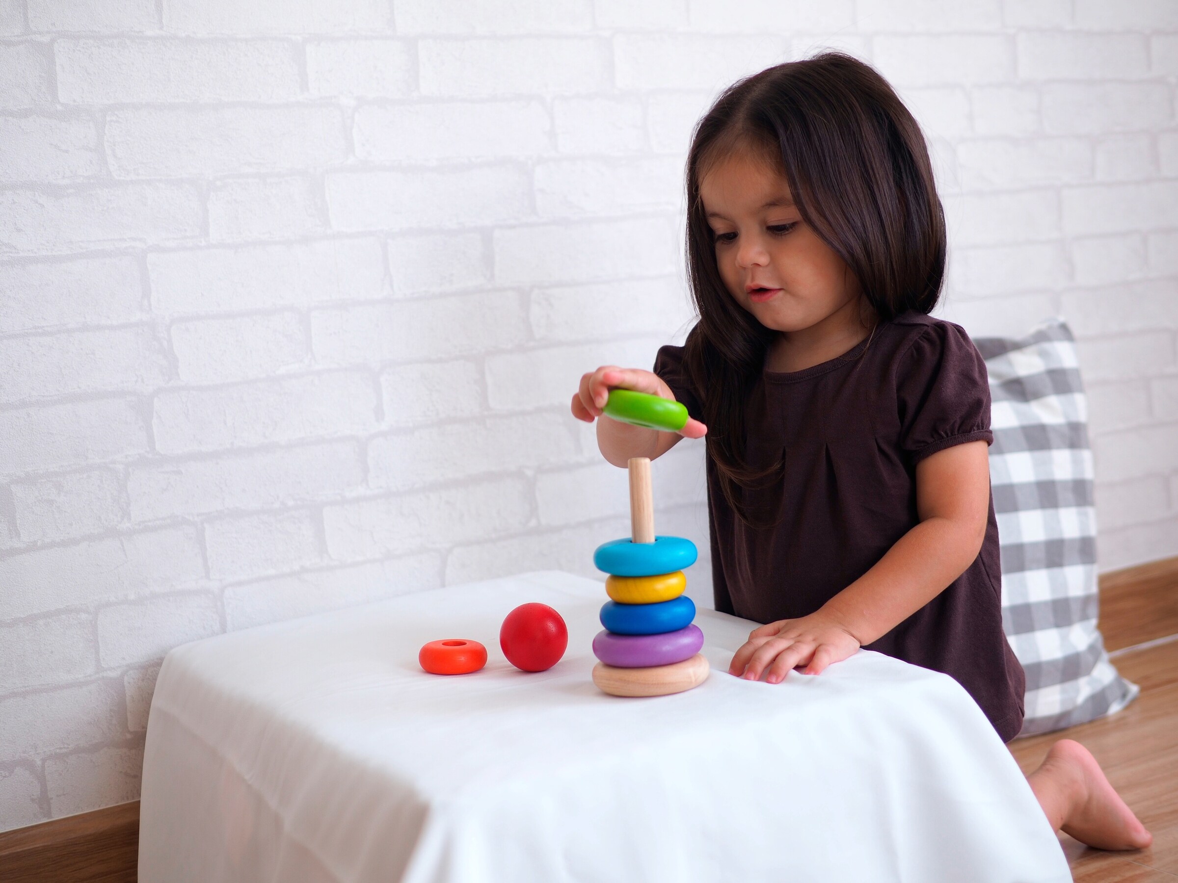 PlanToys Stapelringturm bunt