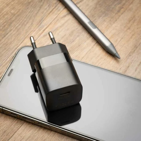 Fixed - Mini Oplader USB-C PD 30W Sort