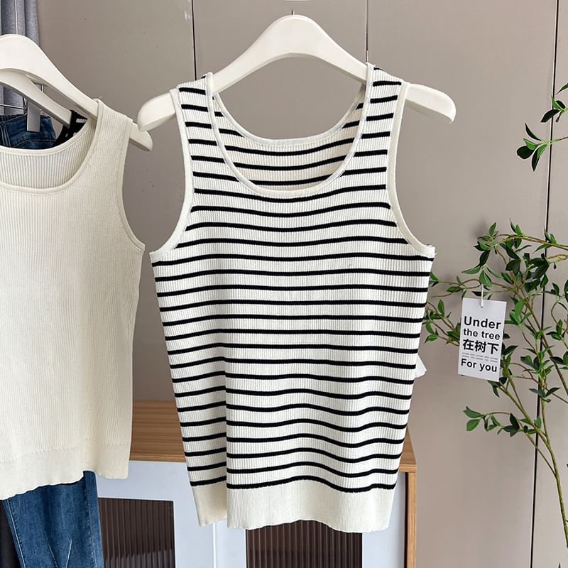 uliaque - Tanktop met ronde hals en ribbreisel in grote maten