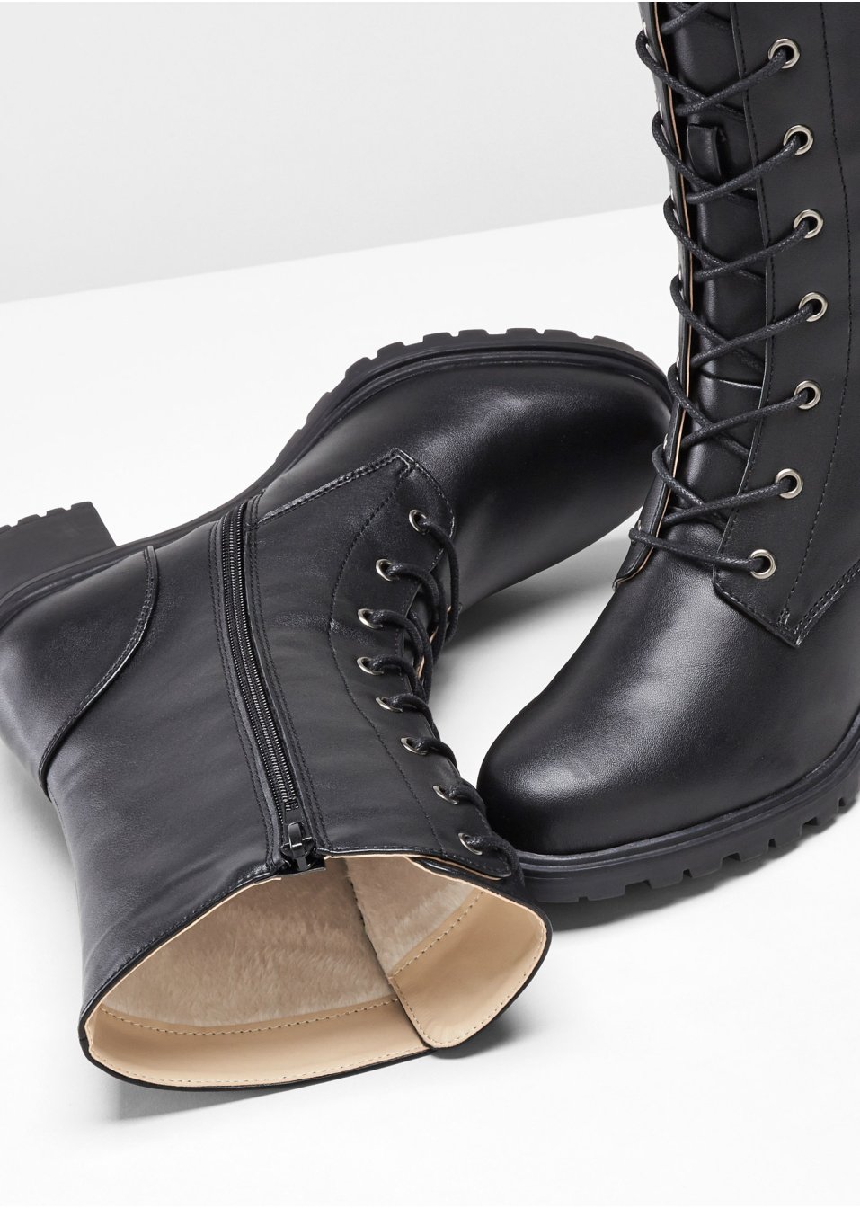 Bottes à lacets