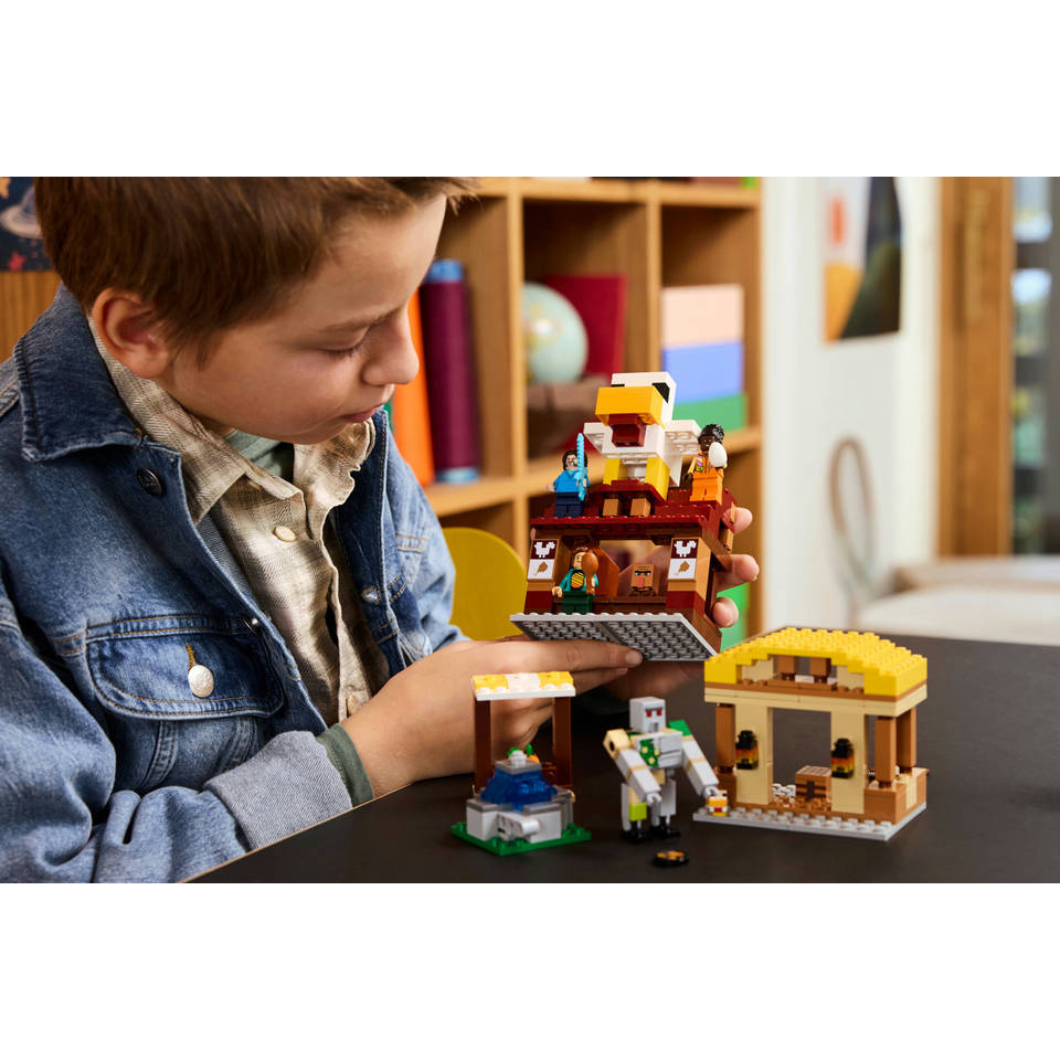 LEGO Minecraft de Ghast-Ballon aanval op het dorp 21273