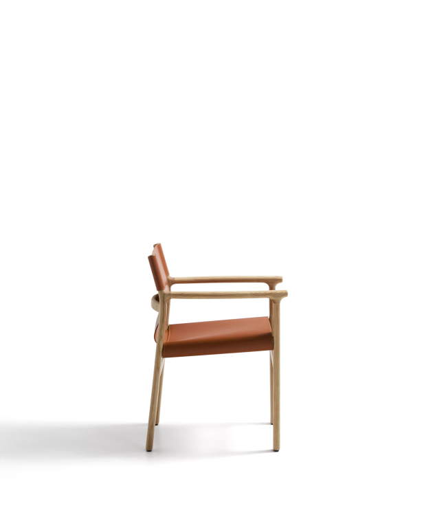 Kave Home Jan eetkamerstoel walnoot, donkerbruin gerecycled leer