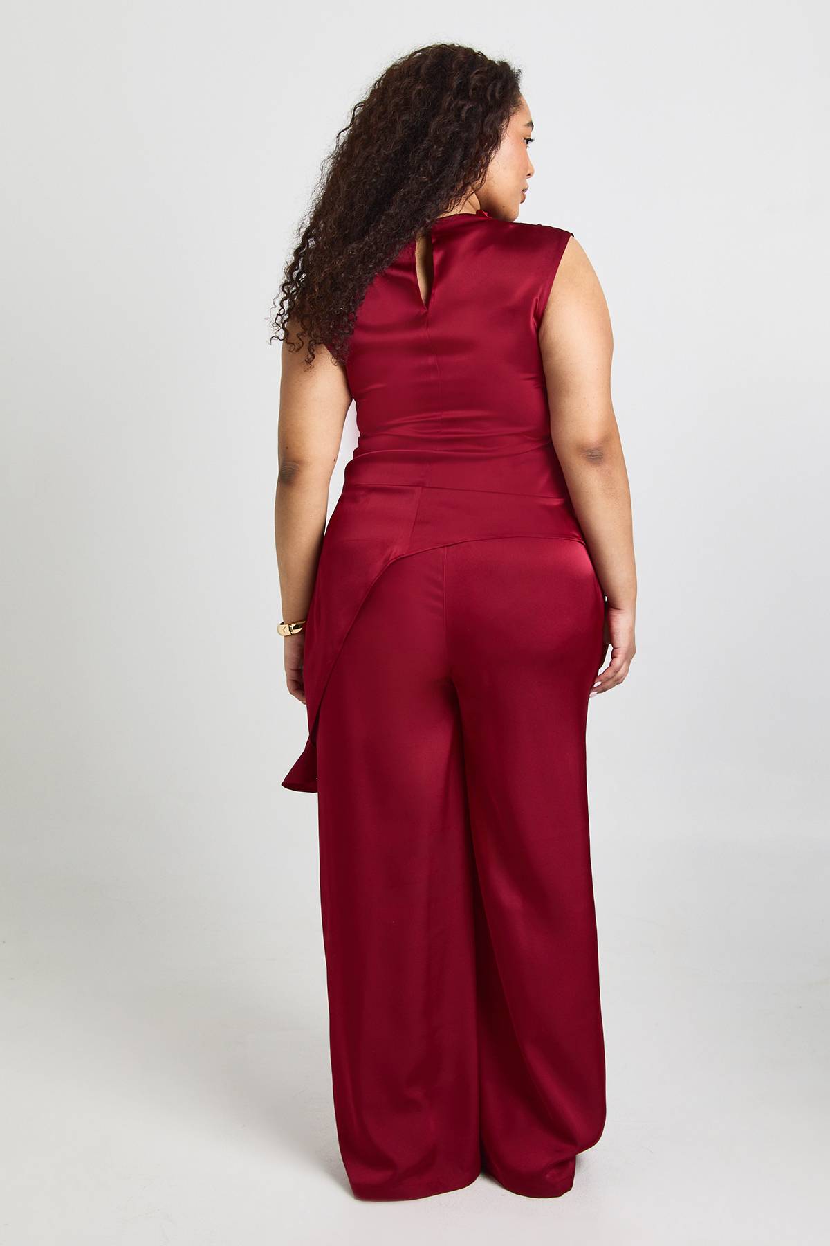 boohoo Pantalon Large En Satin Grande Taille