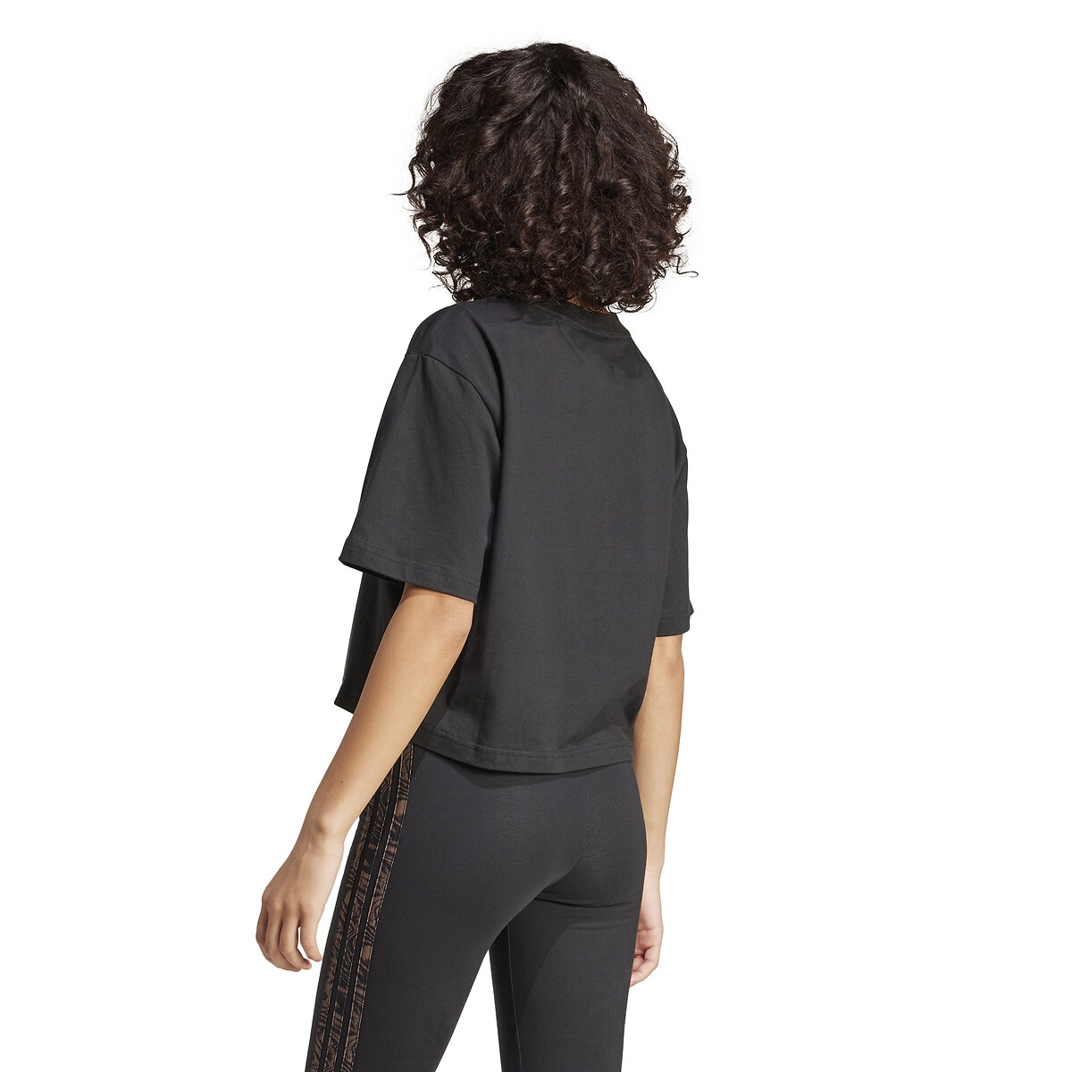 ADIDAS ROUPAS ESPORTIVAS<br>Camiseta folgada com 3 listras e estampa animal