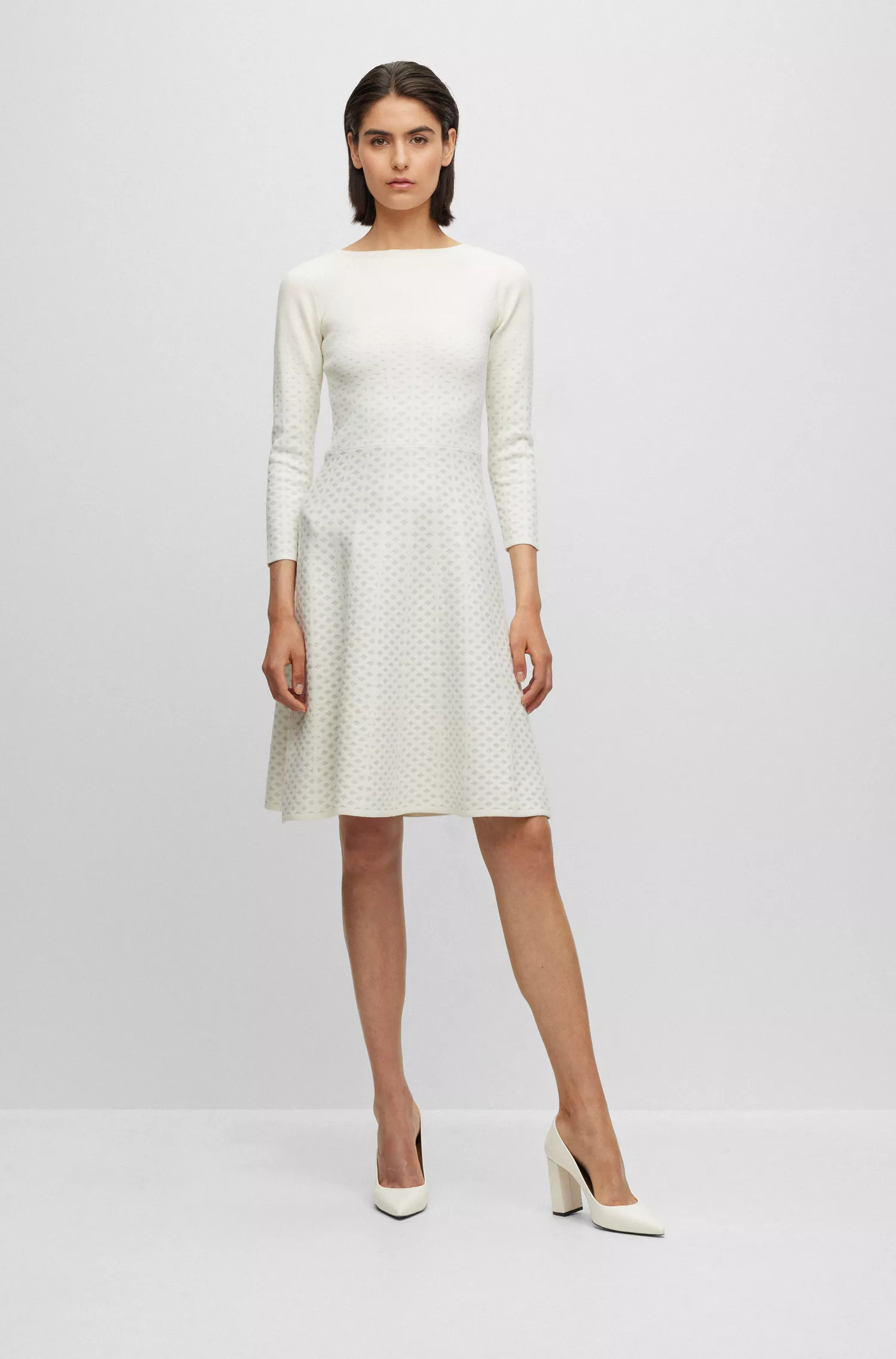 Vestido preto de manga comprida BOSS em jacquard degradê tricotado.