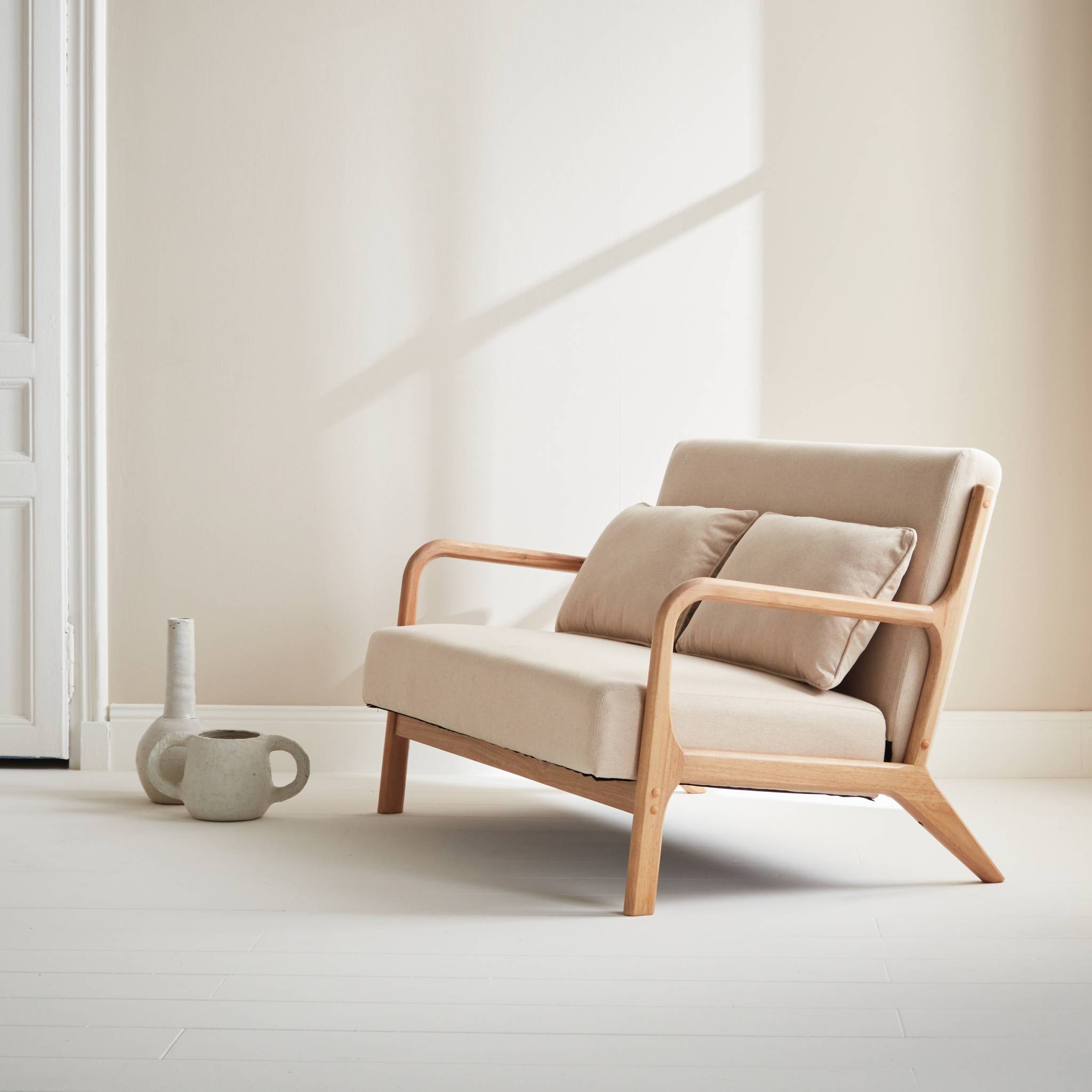 Banquette 2 places scandinave en bois et tissu beige. Lorens. L 124 x p 83 x h 77cm cm