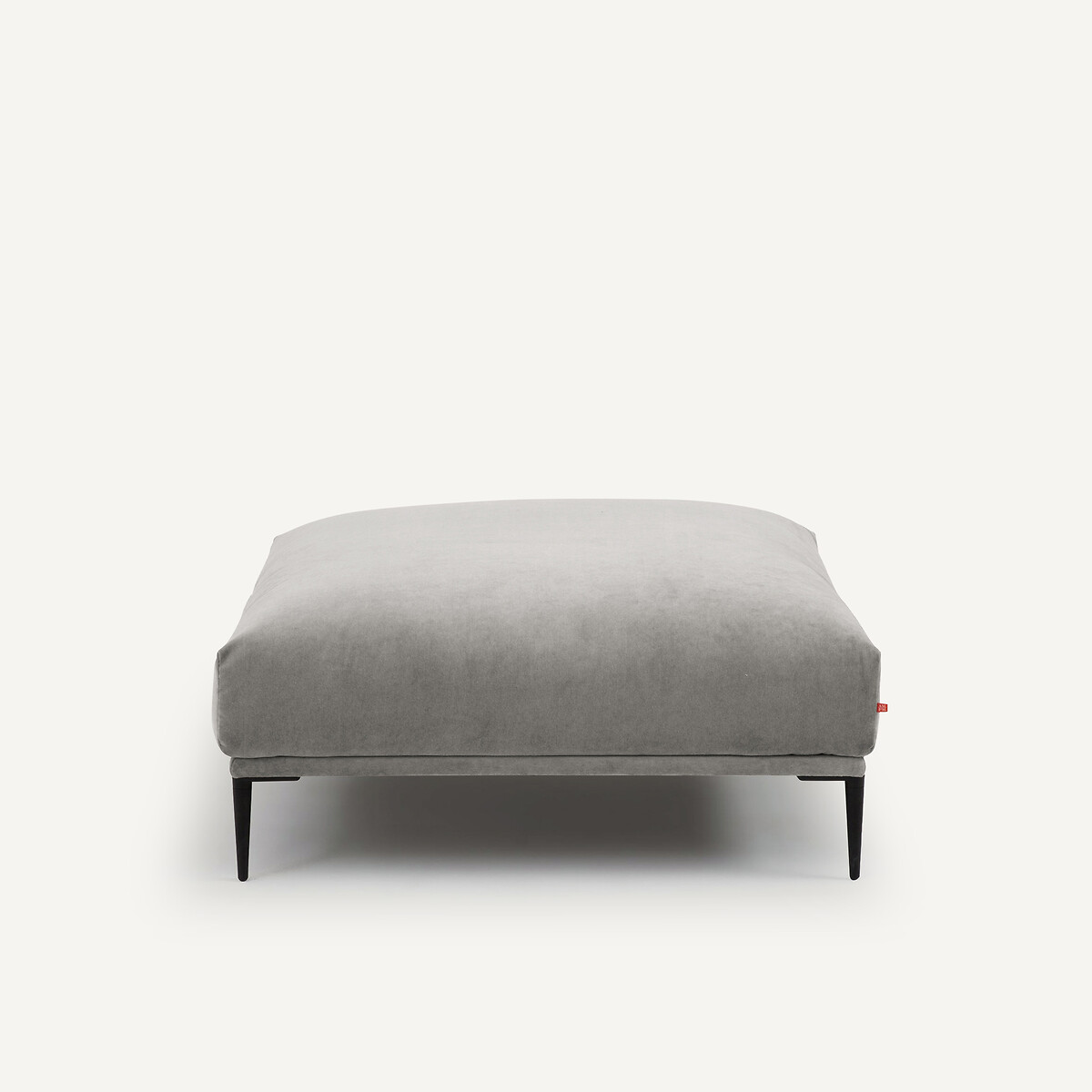 AM.PM<br>Puf XL em veludo, design Oscar E.Gallina