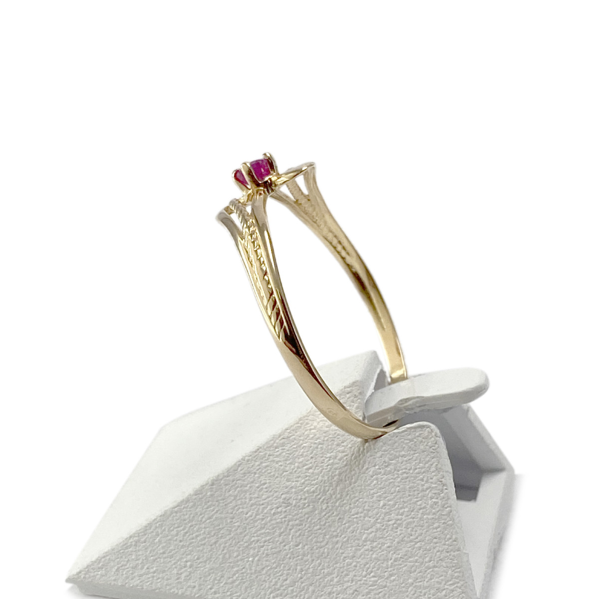 Bague d'occasion or 750 jaune rubis