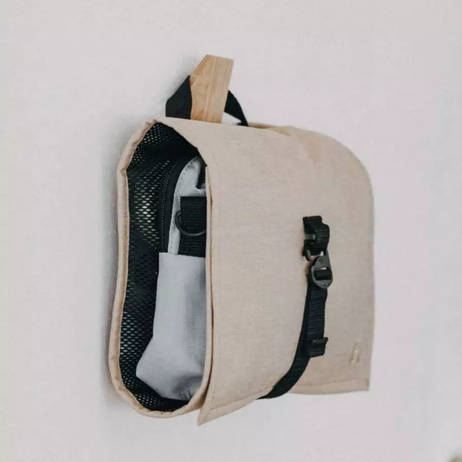 Anna und Oskar Faire Wickeltasche Friedchen aus recyceltem Material Sand