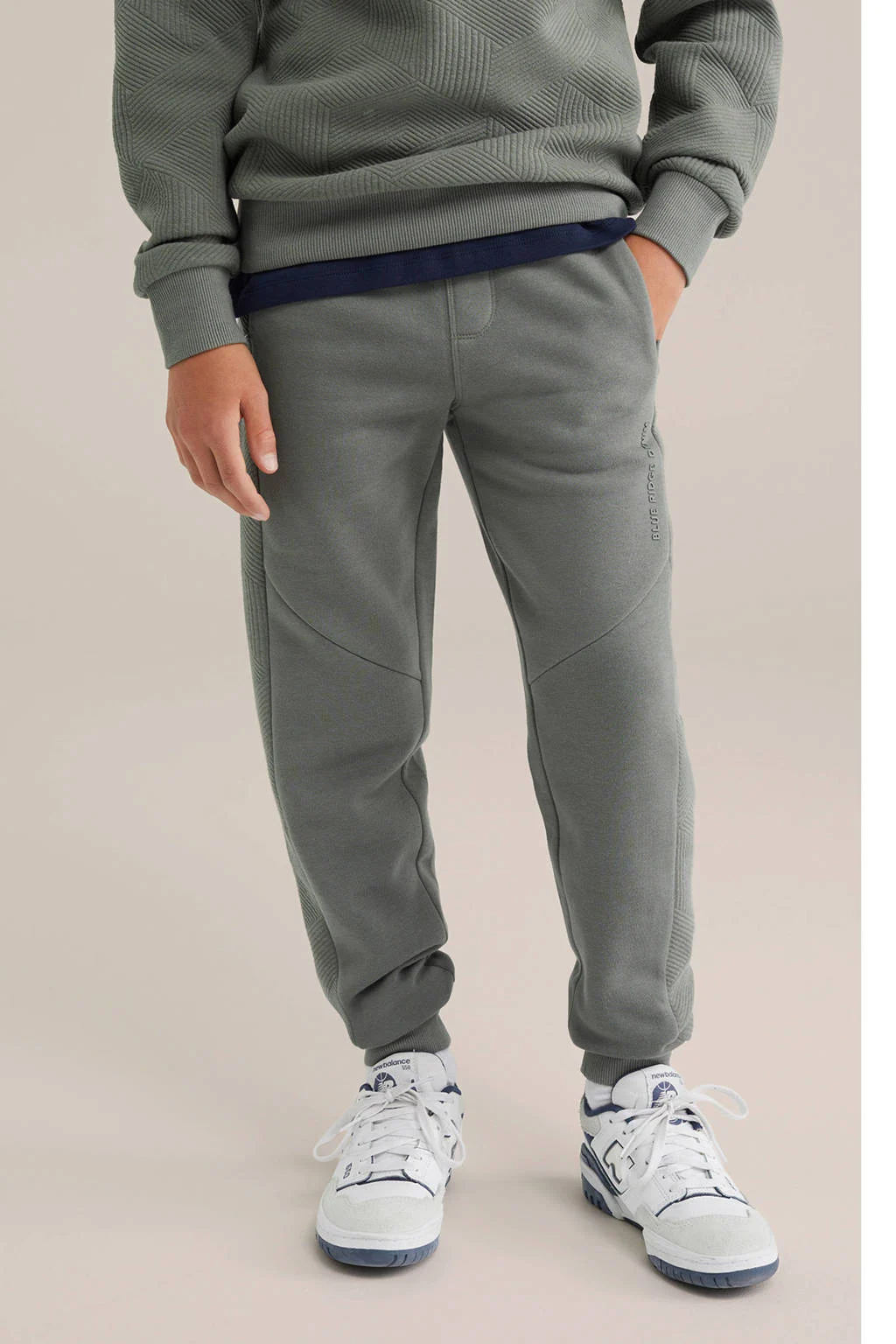 WE Fashion Blue Ridge slim sweatpant grijsgroen