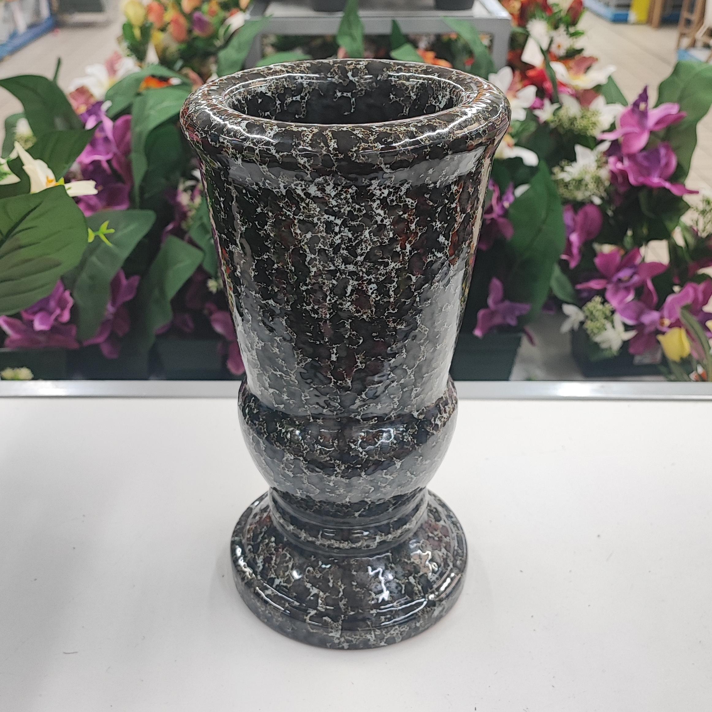 VASE CIMETIERE NOIR 15X15X28 CM