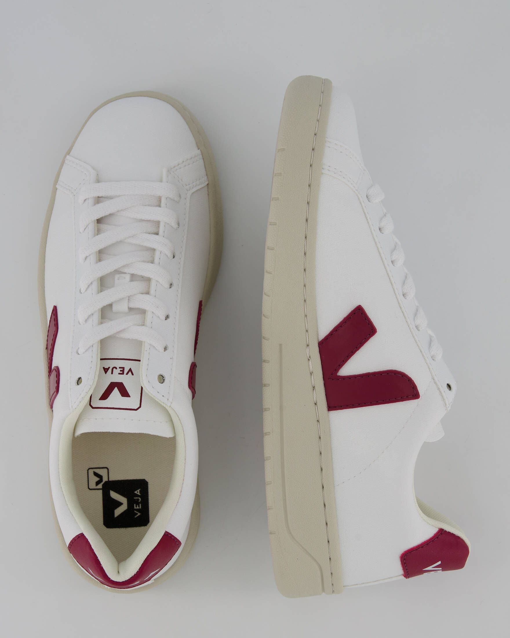 Veja| Damen Sneaker URCA CWL