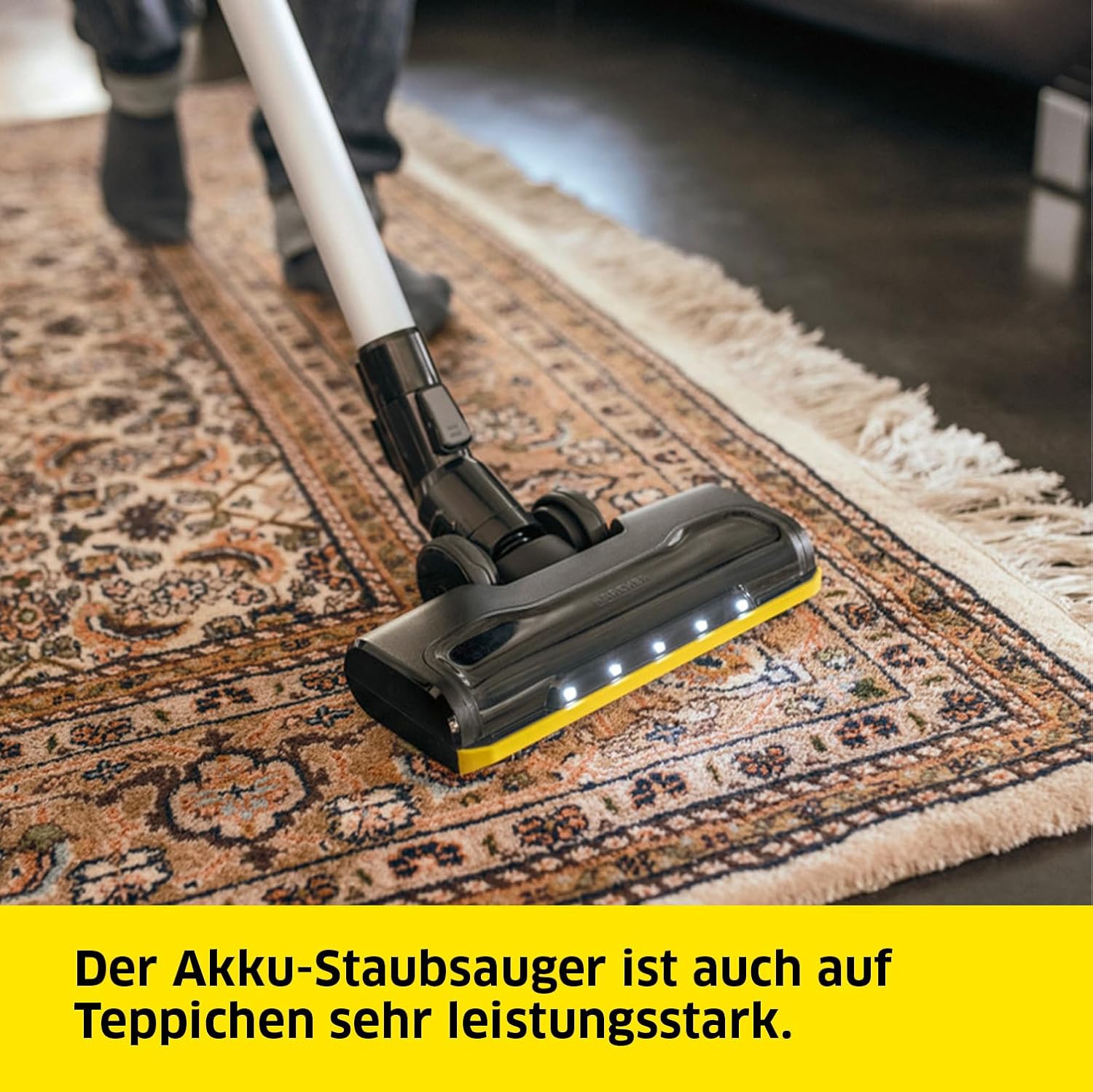 Kärcher Akku-Staubsauger VC 6 Cordless ourFamily, 2 Saugstufen, Laufzeit: bis zu 50 min., Gewicht: 2,8 kg, 25,2 V Akku, Wandhalterung mit Ladefunktion, Boden- und Fugendüse, Staubbürste, Weiß