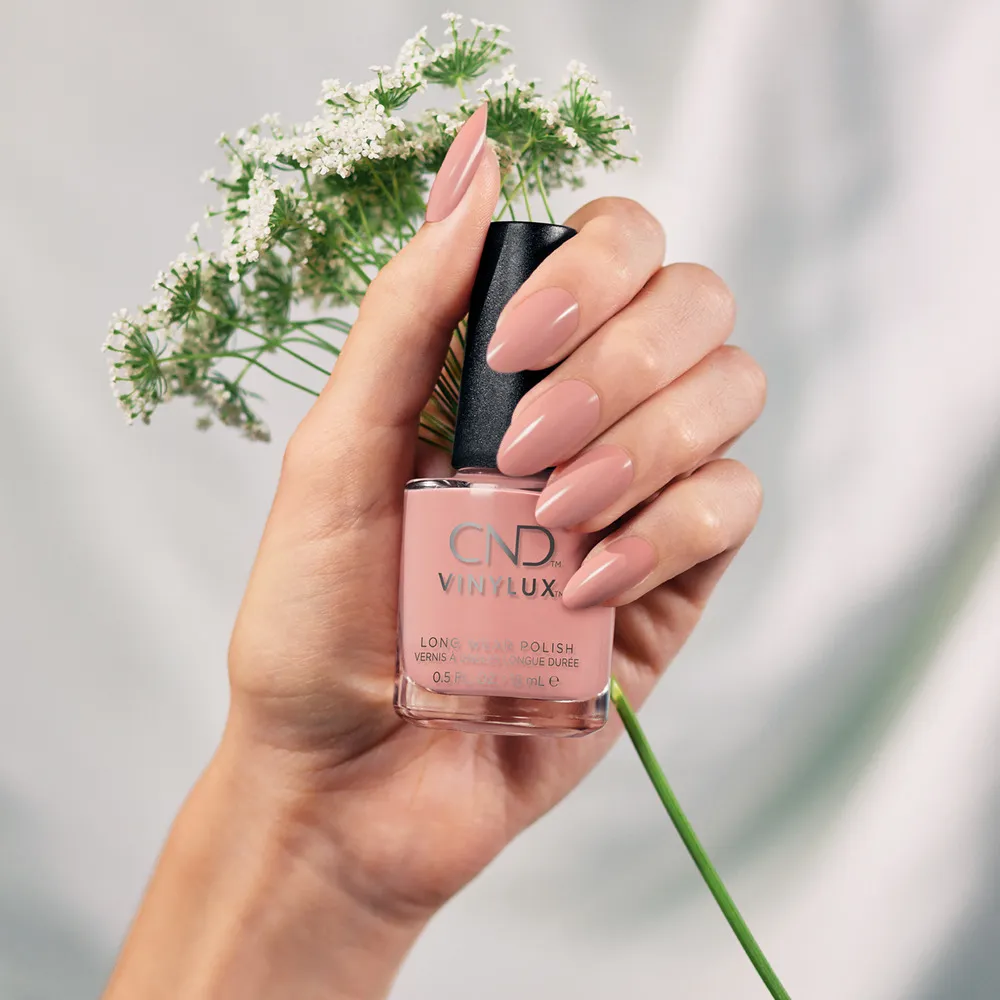 CND Vinylux Flowerbed Folly 346 - 15 ml.