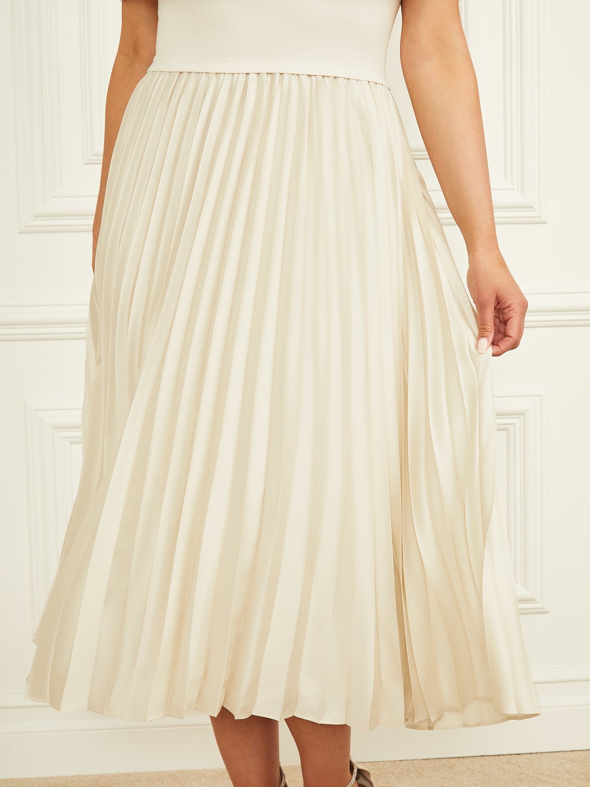 Vestido Makayla com ombros à mostra