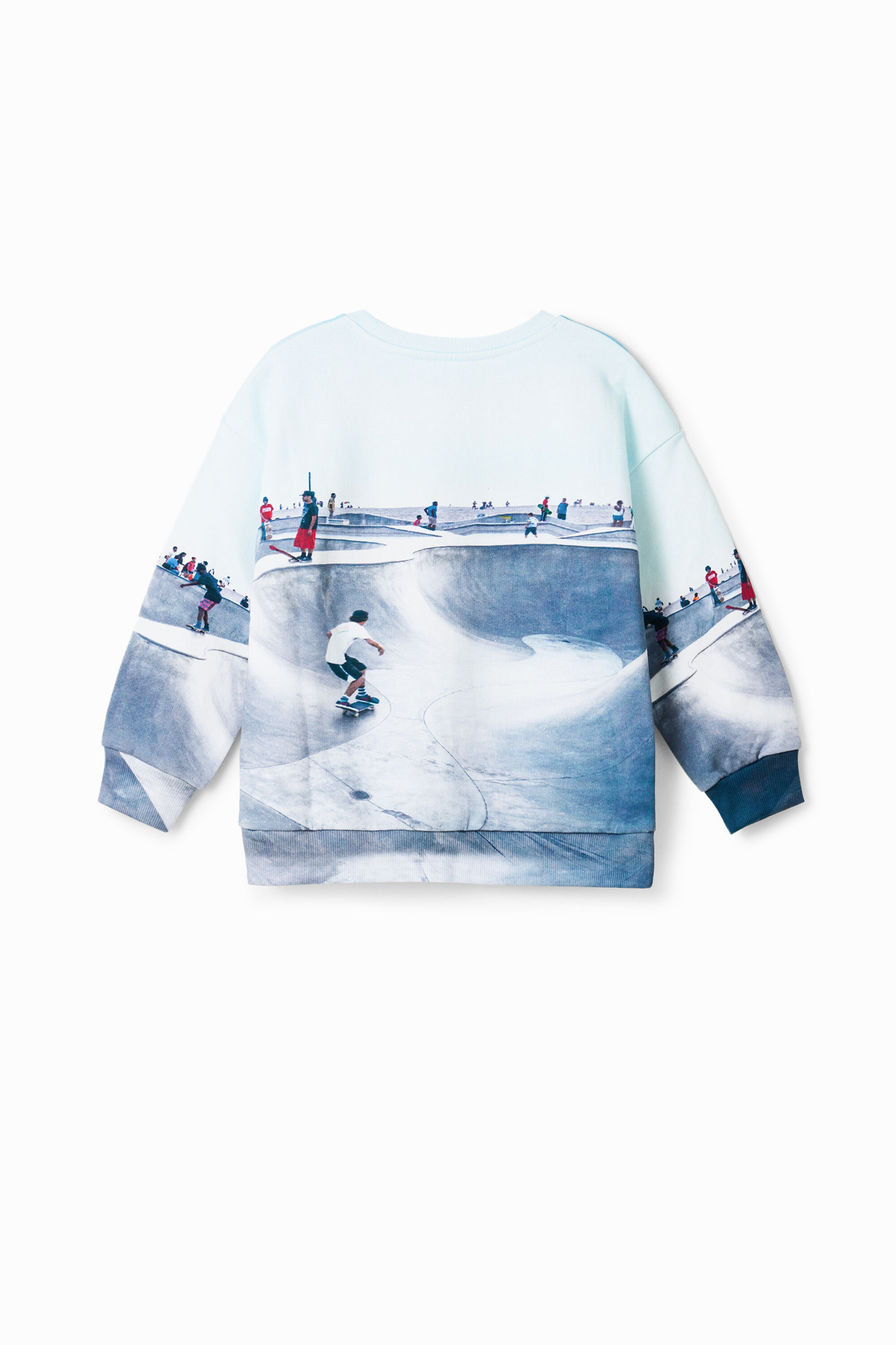 Sweat-shirt skate park