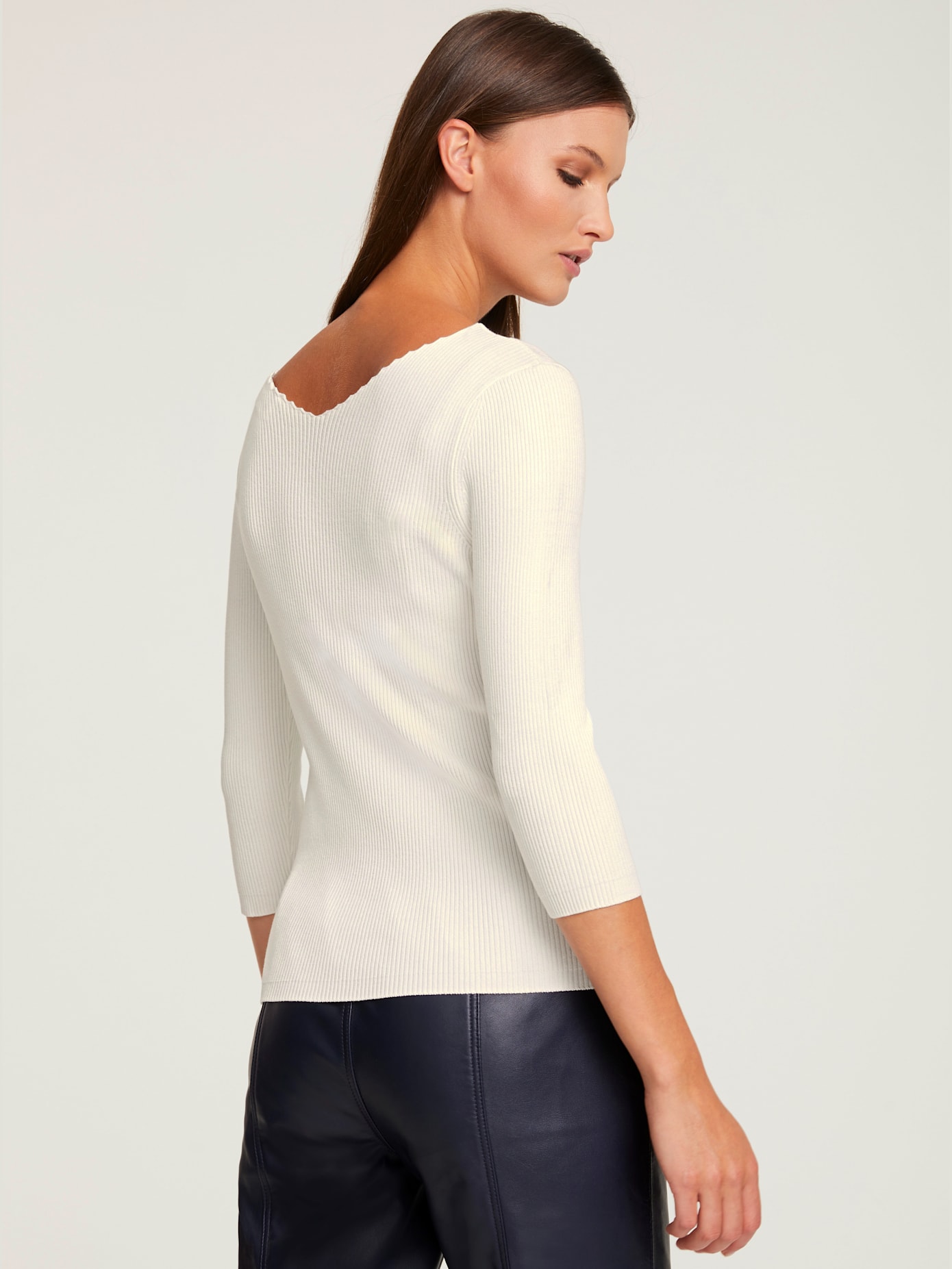 Pull en tricot fin tricot côtelé indéformable
