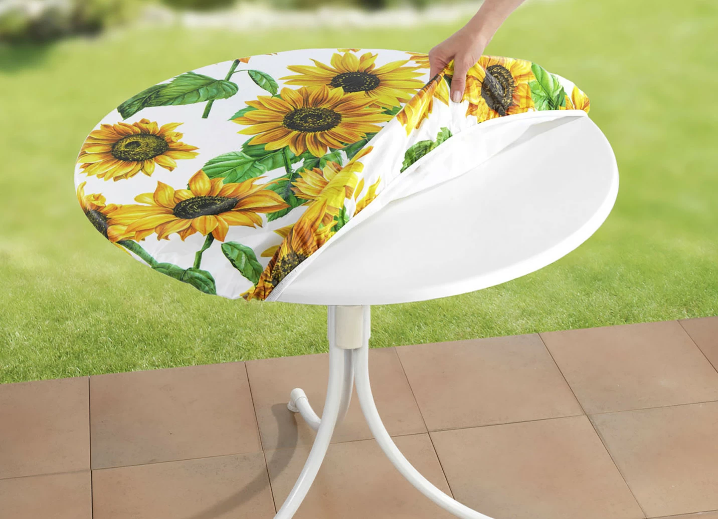 Spann-Tischdecke mit Sonnenblumen-Dessin