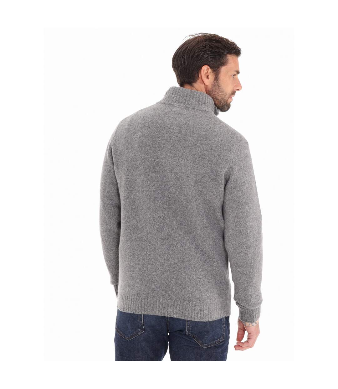 Pull col zippé bien chaud
