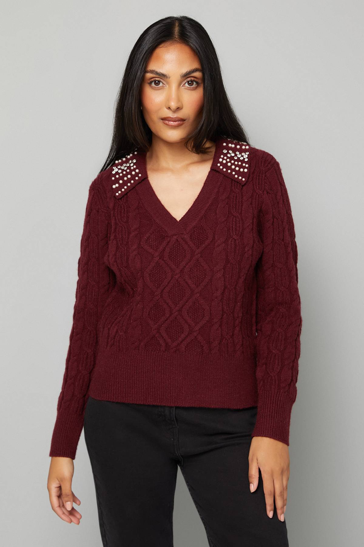 Wallis synthétiquell Col Polo Orné de Torsades Petite Taille