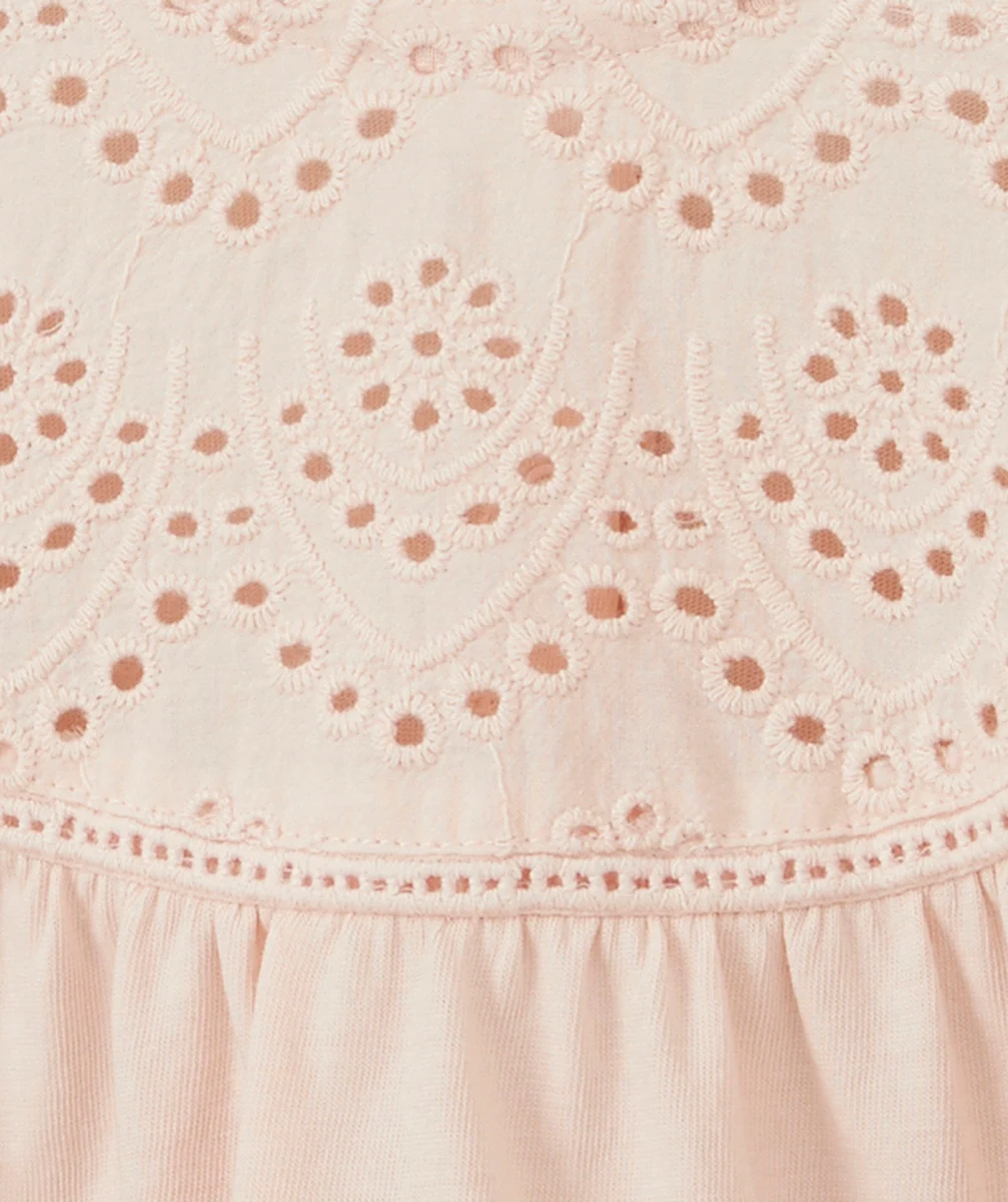 T-SHIRT ROSE PÂLE BÉBÉ FILLE EN COTON BIO ET BRODERIE ANGLAISE