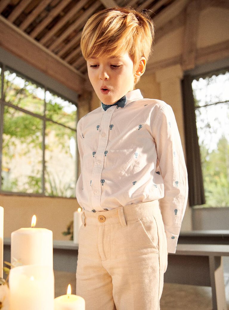 Chemise blanche retroussable avec broderies