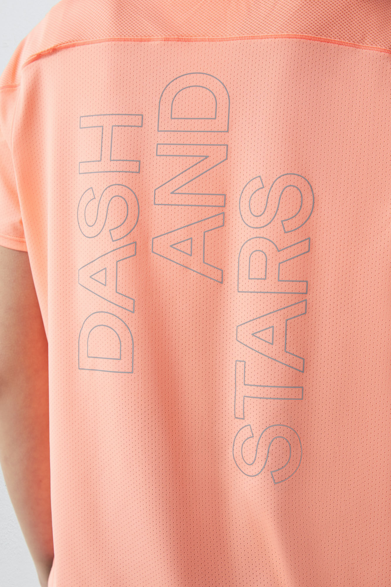 Camiseta técnica respirável laranja-avermelhada