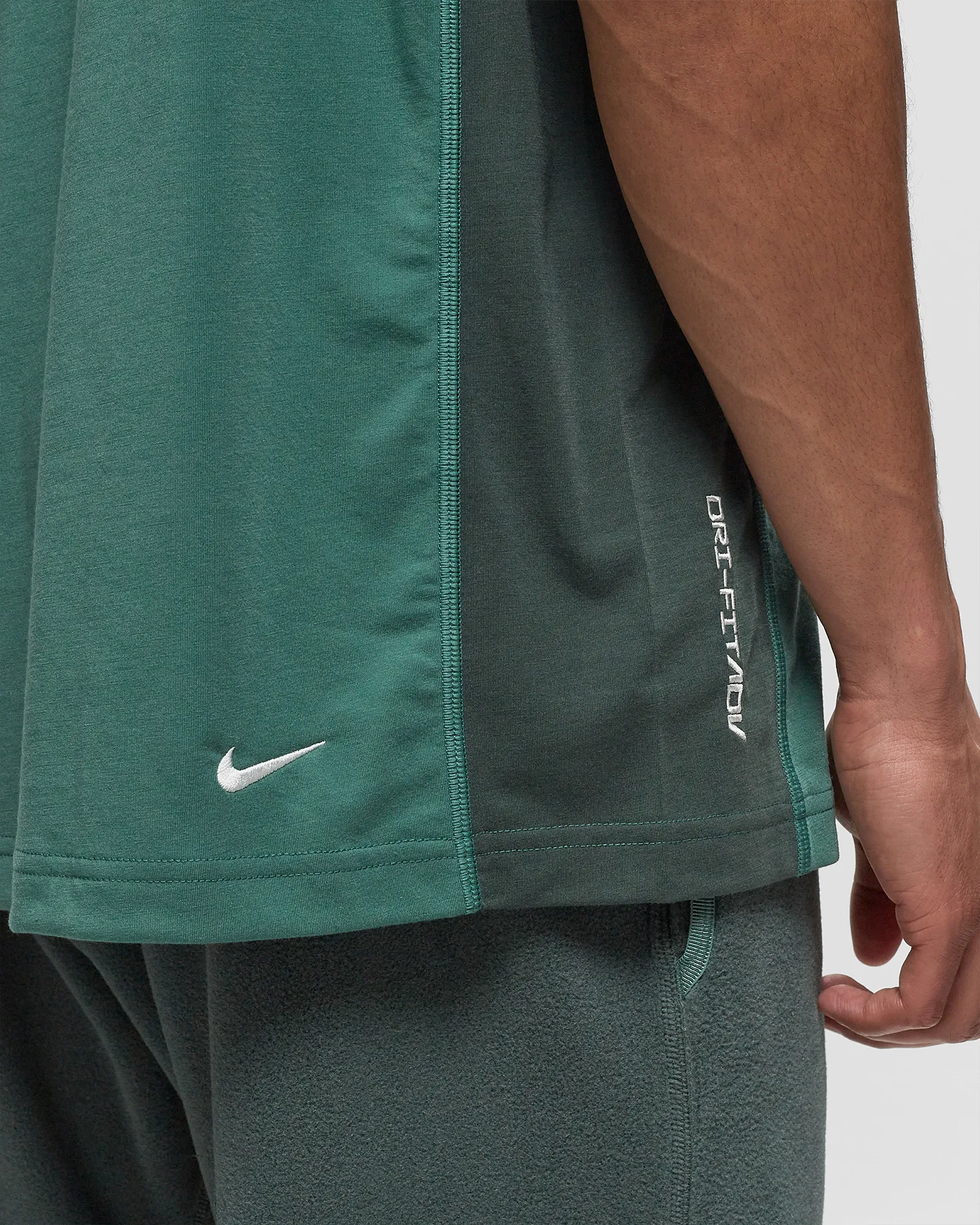 Nike ACG Dri-FIT ADV Goat Rocks Short-Sleeve UV Top