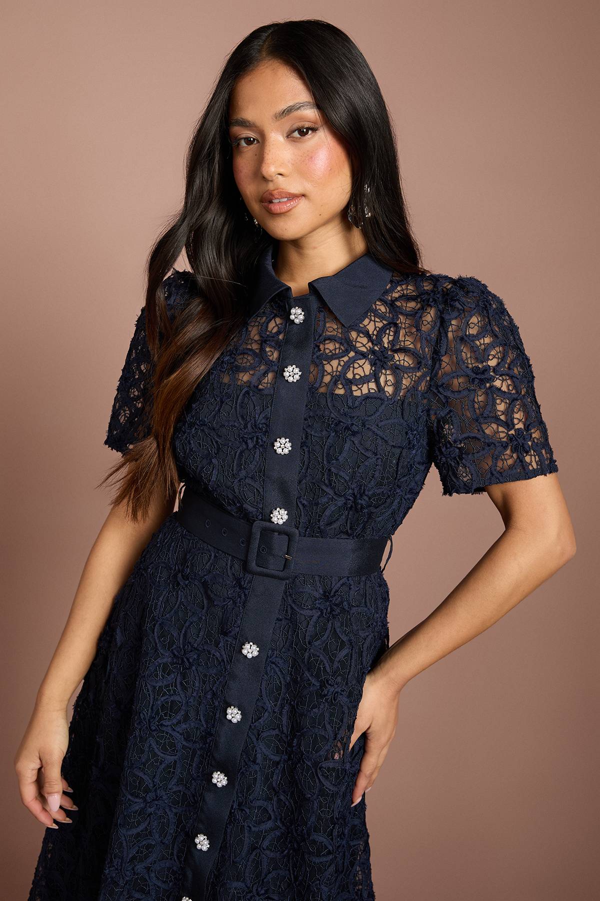 Coast Robe Mi-Longue à Col et Dentelle Florale Petite
