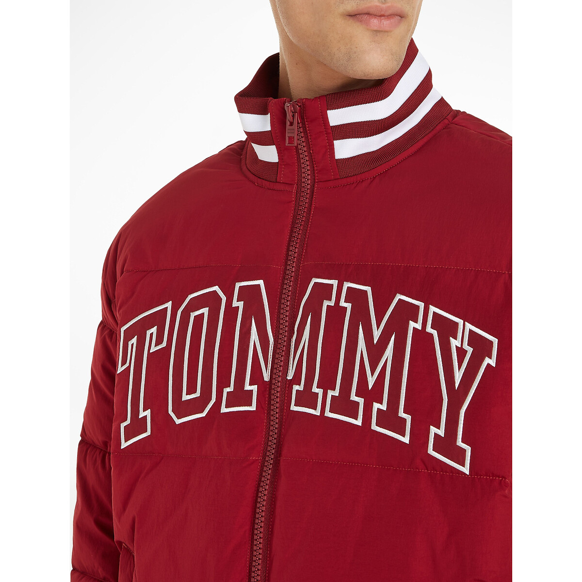 TOMMY JEANS<br>Jaqueta de plumas, universitária