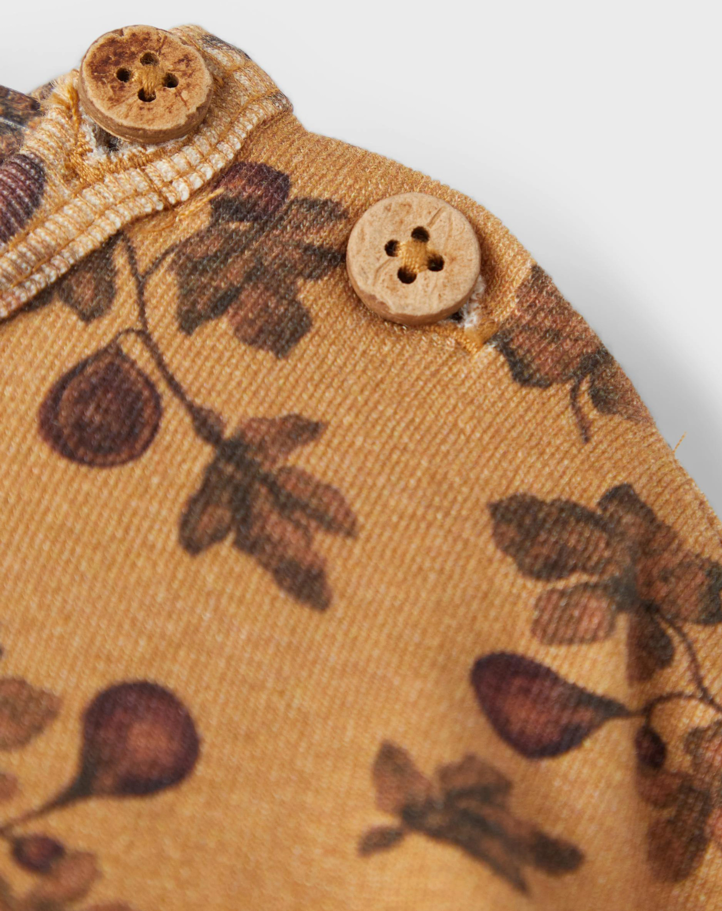 Langarmshirt NMNGAYO in cartouche