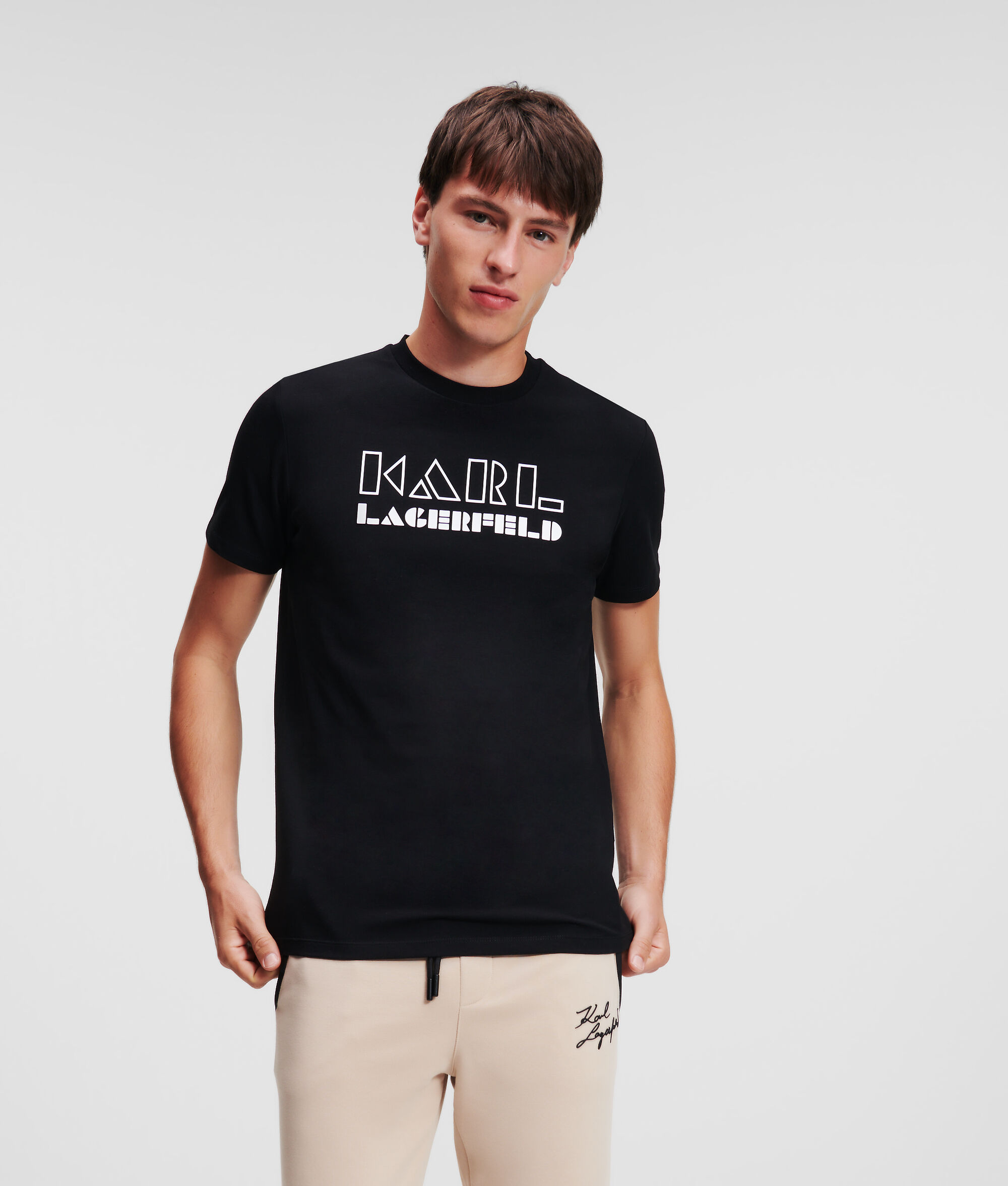 T-shirt avec logo 3D
