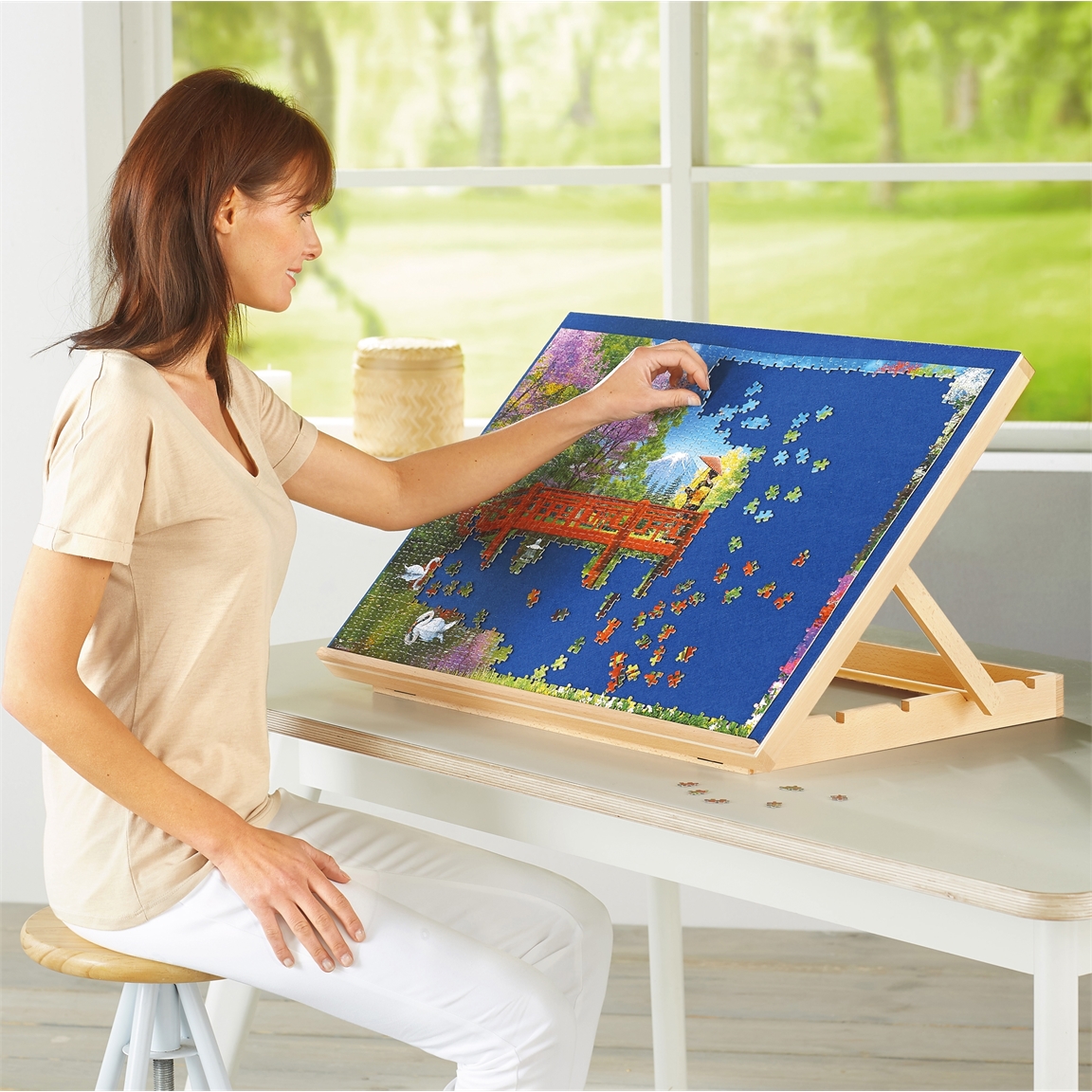 Table d'appoint pour puzzles