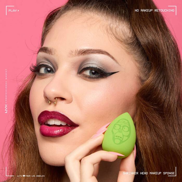 BEAUTY BLENDER ET ÉTUI ÉDITION LIMITÉE BEETLEJUICE