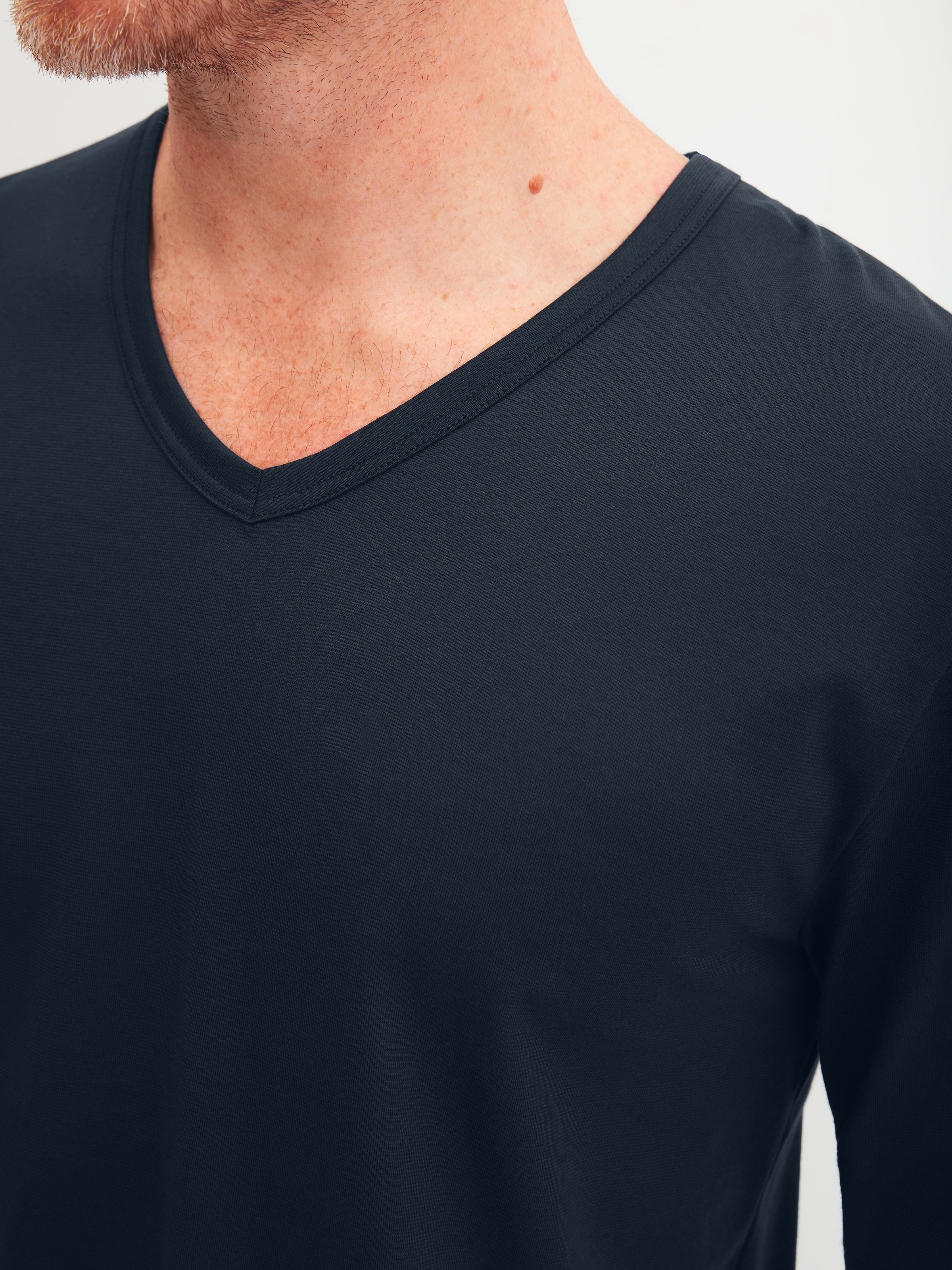 CALIDA Schlafanzug »Cotton Special«, 2 Stk. Langarm, V-Ausschnitt, Comfort Fit, lange Hose