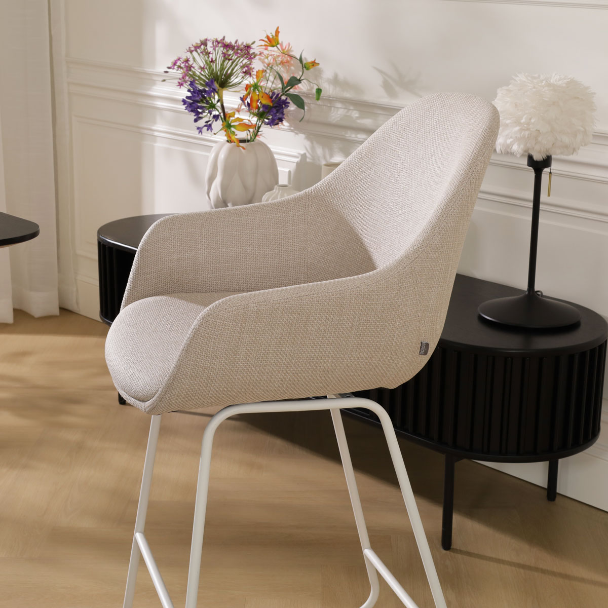 Barkruk Nino-Mae beige - wit onderstel - 75 cm