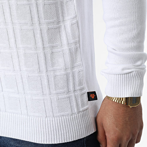 Pull AVP-182 Blanc
