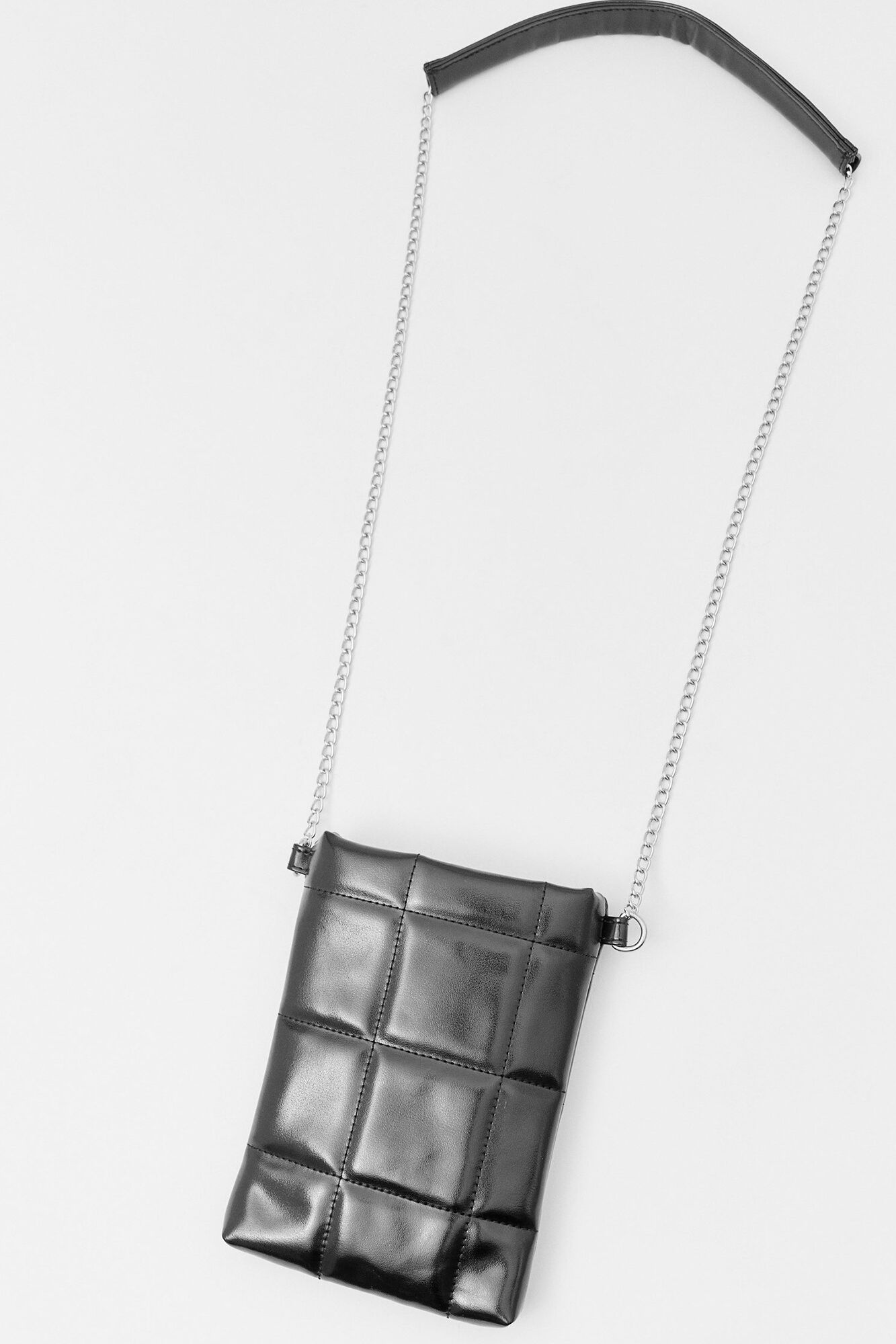 Bolsa transversal acolchoada