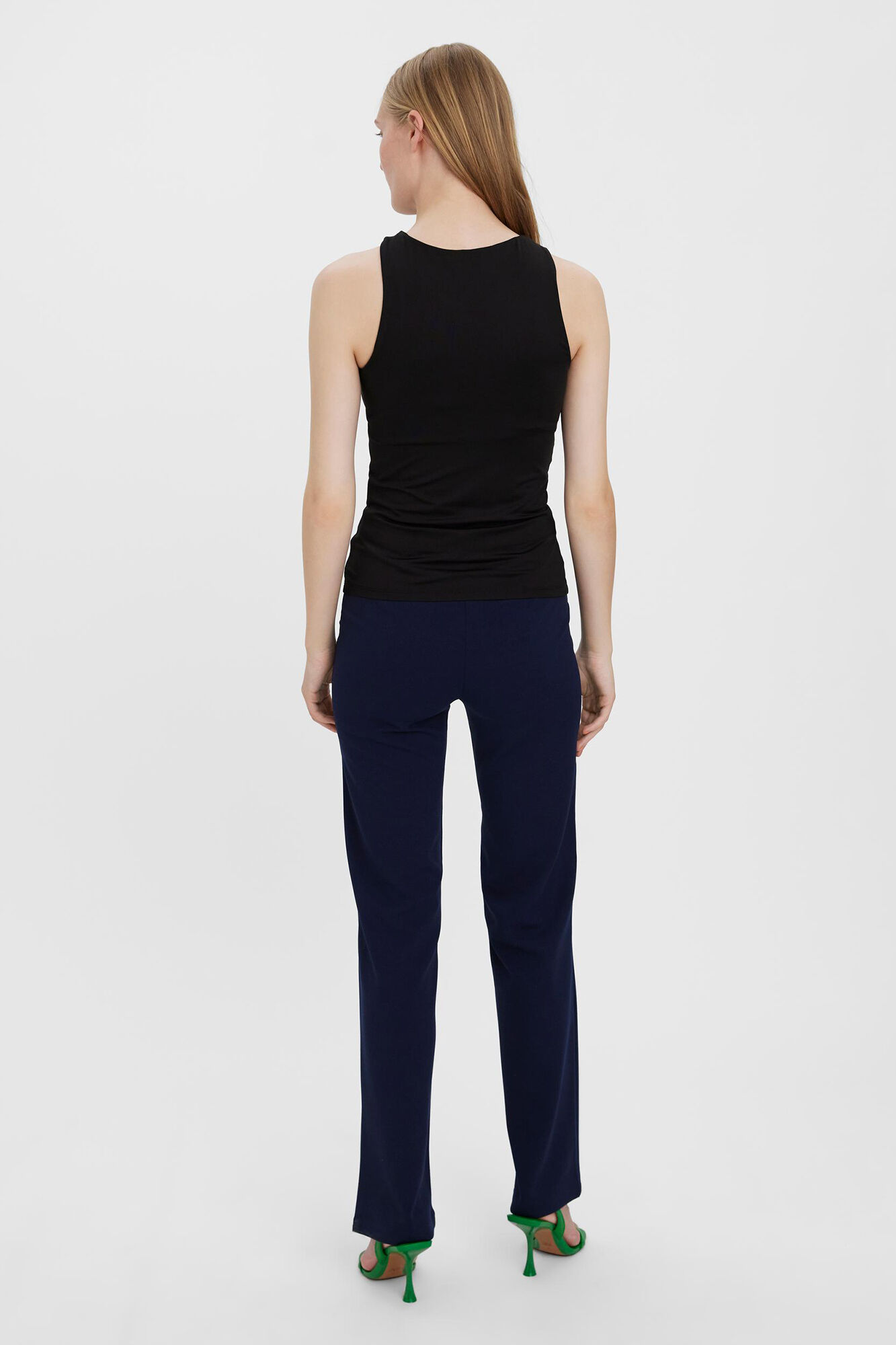 Blusa feminina sem alças com decote redondo - Preta