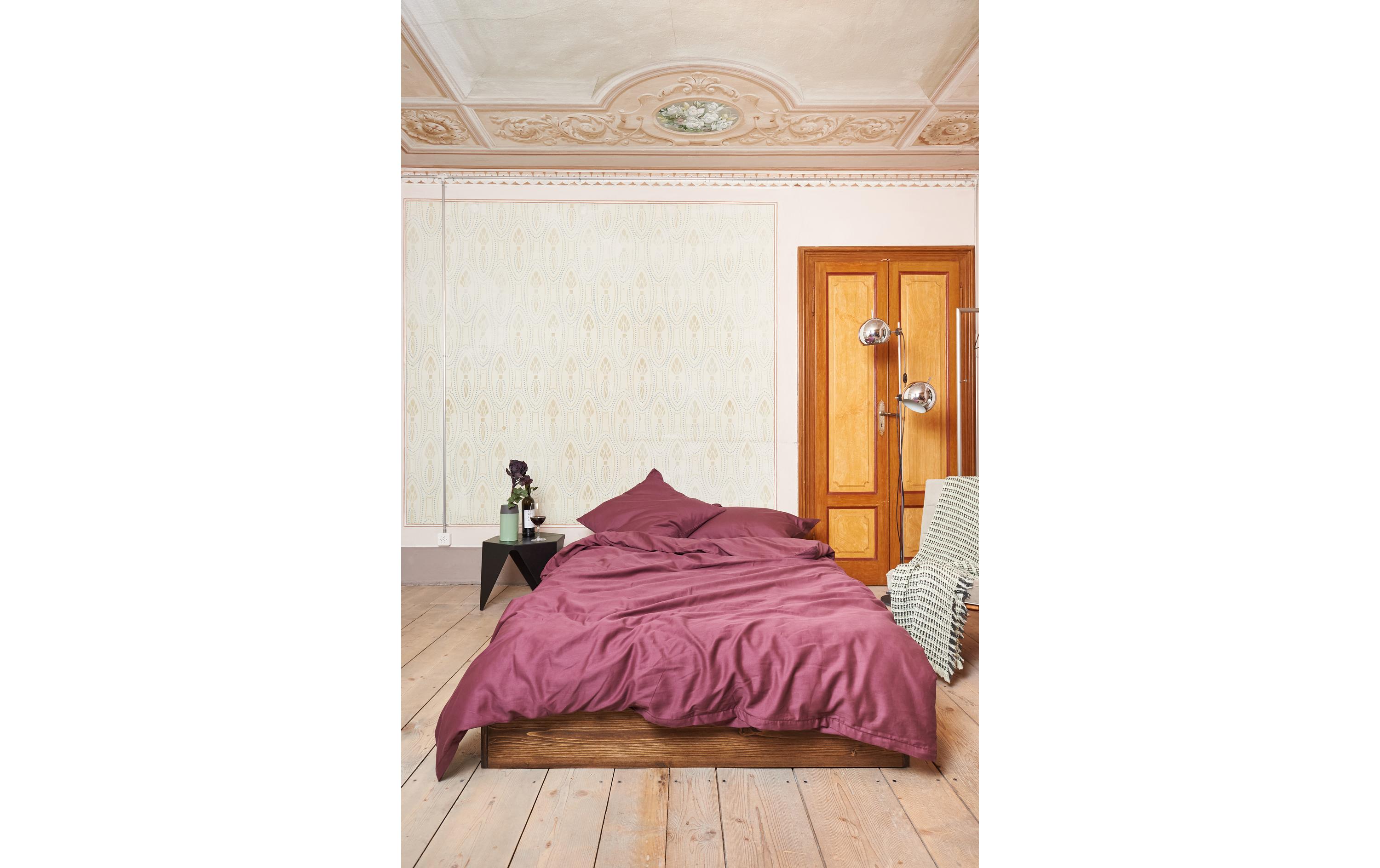 Bettwäschegarnitur Braga 160 x 210 + 65 x 100 cm, Bordeaux<br>Nachhaltige Bettwäschegarnitur aus Bio-Baumwollsatin