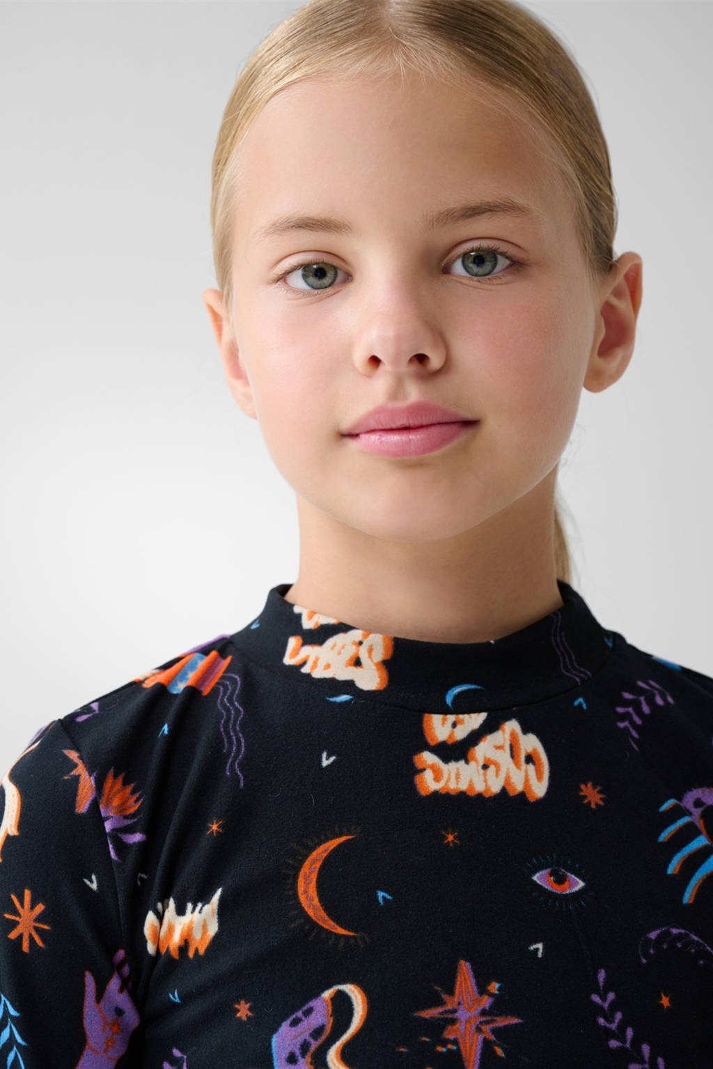Shoeby longsleeve met all over print zwart/oranje/paars