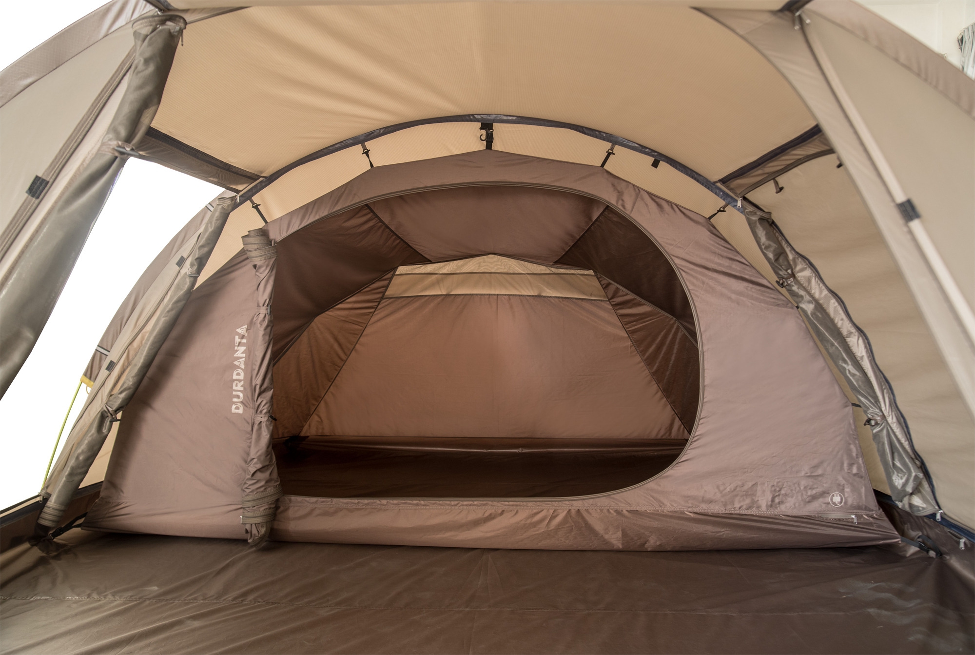 Tambu Durdanta Komfort Trekking Tunnelzelt braun für 4 Personen