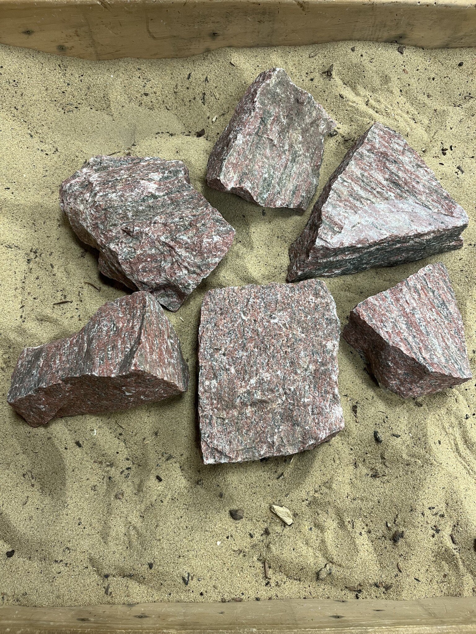 B Steenbundel Wood Stone S | Hardscaping